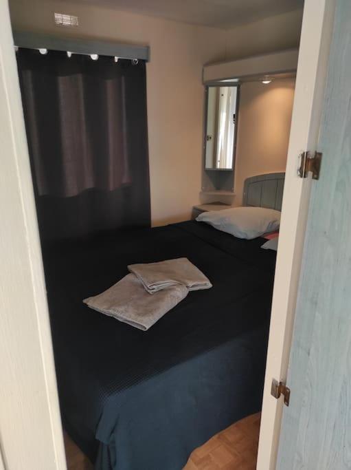 Mobil-Home Dans Un Beau Cadre A 15 Km Des Plages. Lunel  Extérieur photo